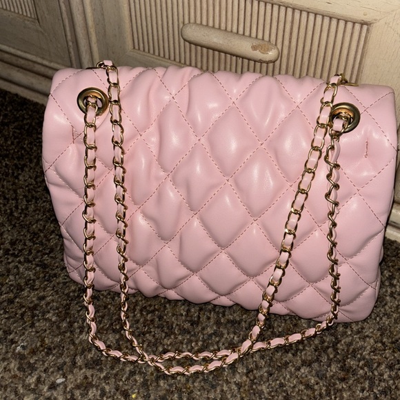 Pink quilted purse - Picture 3 of 7
